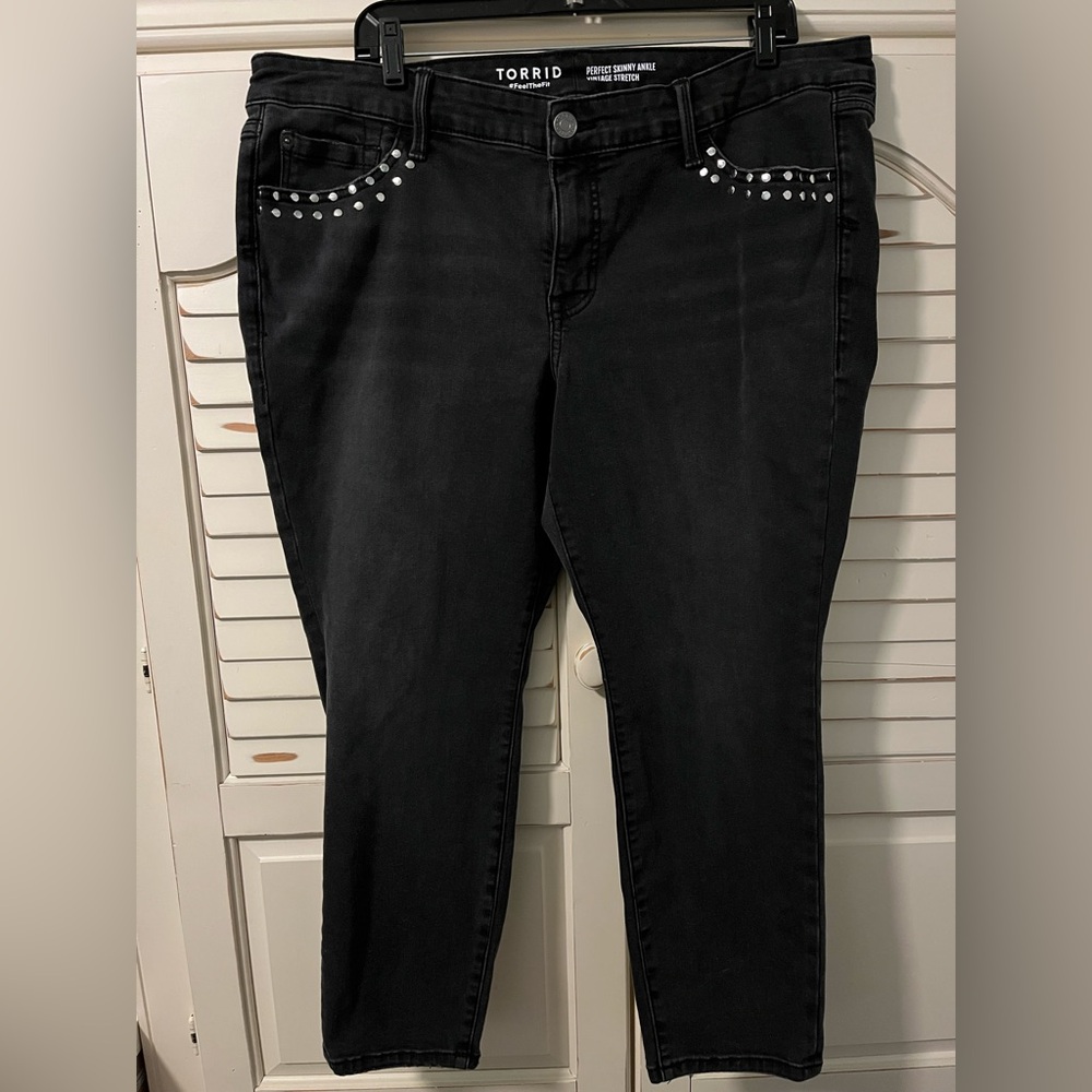 Torrid Perfect Skinny Ankle Vintage Stretch 16 short